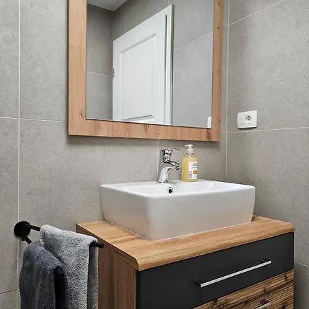 Old Brda Apartment *